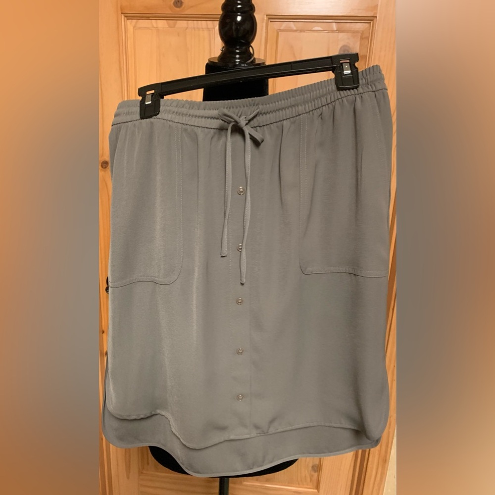 Womans Apt 9 skirt  size S perfect condition